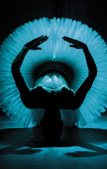 Andrea
                Miltnerov: Dance of Magnetic Ballerina