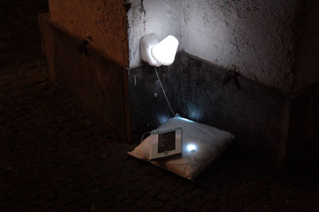 Luzinterruptus: Osebna branja /
                Personal readings