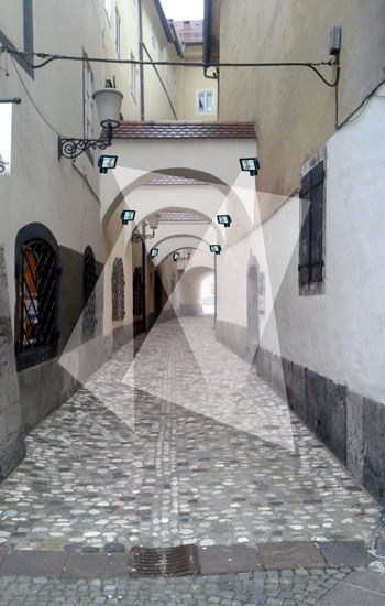 ALUO:
Opazovani