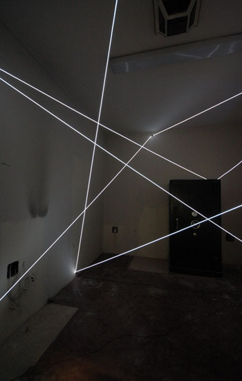 Kurt
Laurenz Theinert: GESPINST