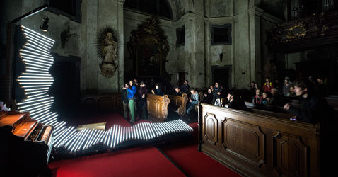 Robyn Moody: Interferenca valovanja / Wave
                  interference