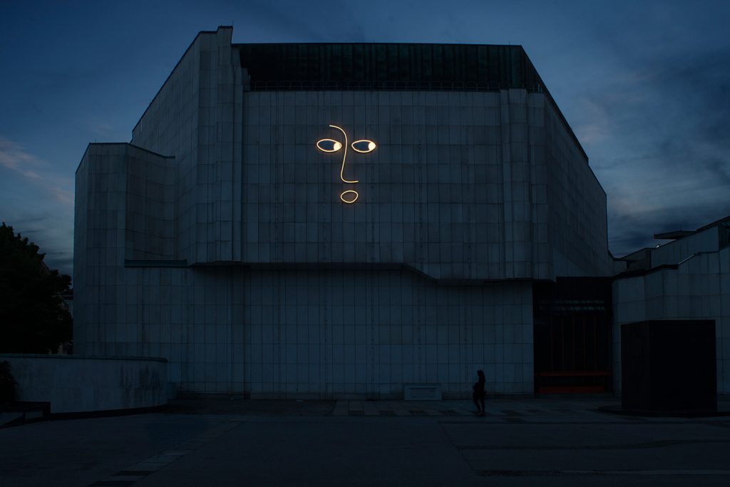 Ema Kobal: Opazovalec, foto: DK