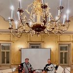 artpup3 LABORATORIJ SVETLOBNE GVERILE, video mapping delavnica in AV instalacija, mentorji: Beam Team, Projekt Art&Puppets, Gorica, Italija, 2.-4. oktober 2025